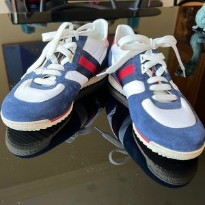 Vintage Authentic Gucci low top sneakers 38